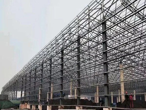 鋼結(jié)構(gòu)的建筑選購原材料的注意事項